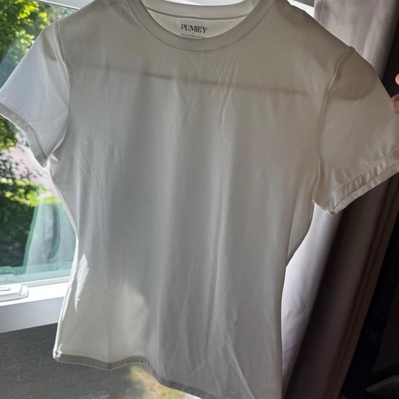 Pumiey Tops - White basic top